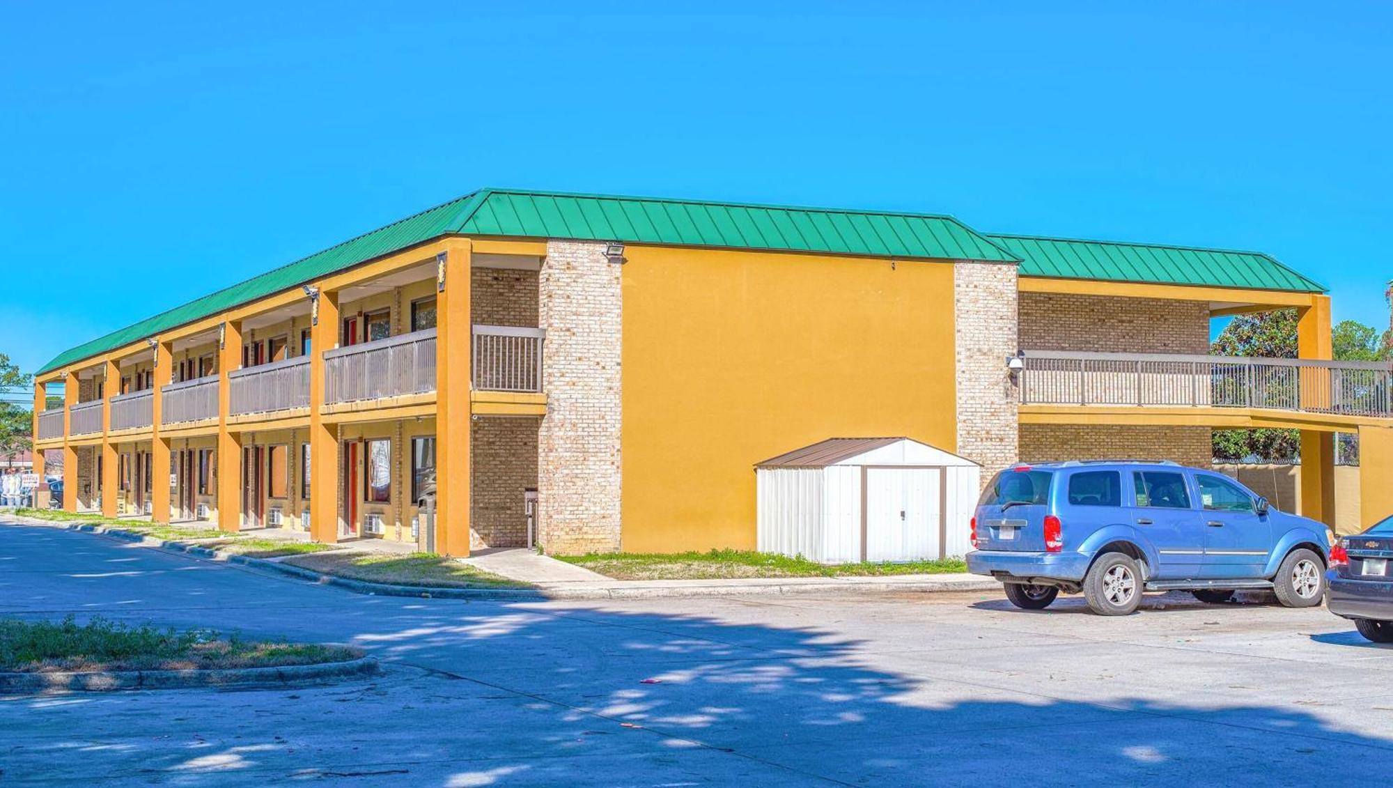 Mayfair Inn Williamston Exteriör bild