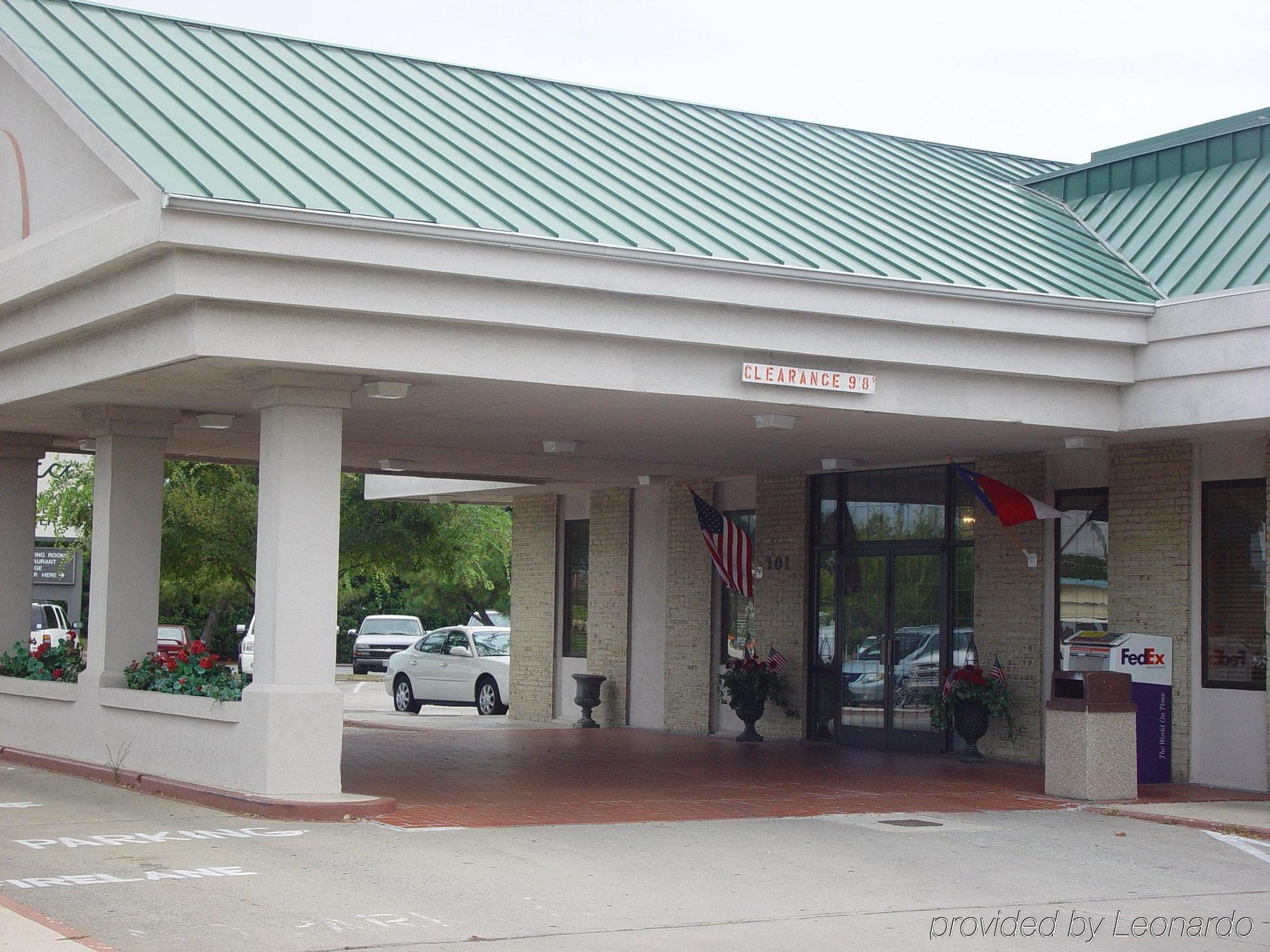 Mayfair Inn Williamston Exteriör bild